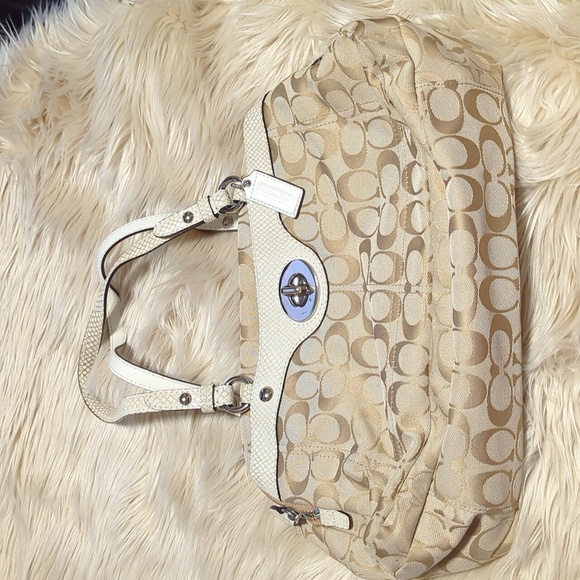Coach Handbags - Coach purse